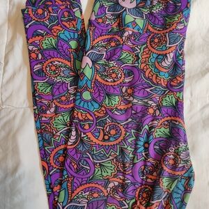 LuLaRoe Beautiful Paisley Print Colorful Leggings - Tall & Curvy